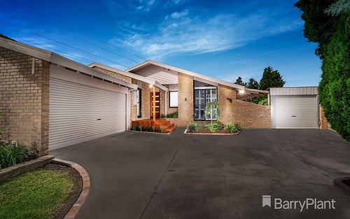 9 Whitfield Court, Mill Park VIC 3082