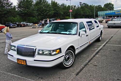 Lincoln Town Car Executive Stretch Limousine 1996 (1617)