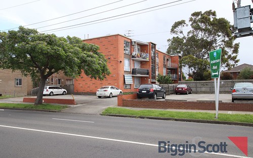 11/2 Forrest St, Albion VIC 3020