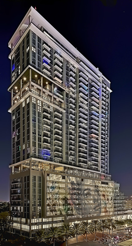Society Las Olas, 300 SW 1st Avenue, Fort Lauderdale, Florida, USA / Completed: 2020 / Architect: Falkanger Snyder Martineau & Yates Inc. / Floors: 34 / Height: 409.67 ft / Architectural Style: Modernism / Building Usage: Rental Apartments<br/>© <a href="https://flickr.com/people/126251698@N03" target="_blank" rel="nofollow">126251698@N03</a> (<a href="https://flickr.com/photo.gne?id=51758737932" target="_blank" rel="nofollow">Flickr</a>)