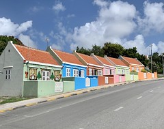 Colorful houses on Berg Altena (Willemstad, Curaçao 2021)
