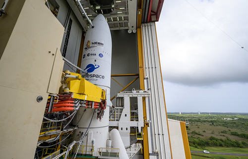 Ariane 5 Rollout with James Webb Space Telescope (NHQ202112230027)