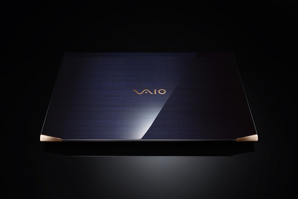 圖1. VAIO Z 推出全新「勝色」一色，官方建議售價NT$140,900，將於12月28起陸續上市