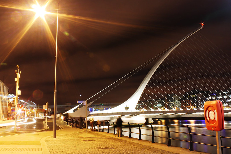 Samuel Beckett Bridge, Dublin<br/>© <a href="https://flickr.com/people/60996020@N00" target="_blank" rel="nofollow">60996020@N00</a> (<a href="https://flickr.com/photo.gne?id=51799345818" target="_blank" rel="nofollow">Flickr</a>)