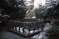 Willumsen Statue at Vestre Cemetery, Copenhagen (Vestre Kirkegård)