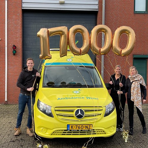 Folieballon Cijfer 17000e wens Stichting Ambulance Wens Albrandswaard Rotterdam