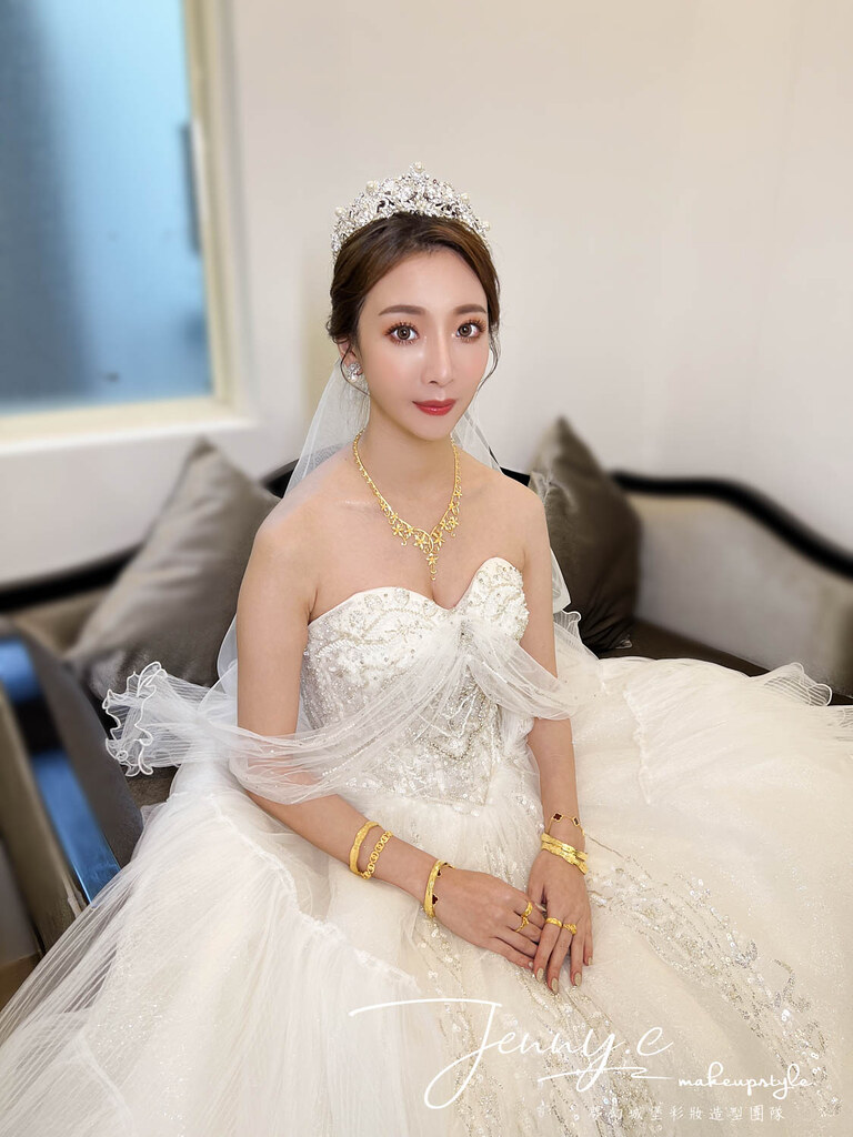 【新秘蓁妮】bride 梓伃 結婚造型 / 韓系甜美,華麗公主