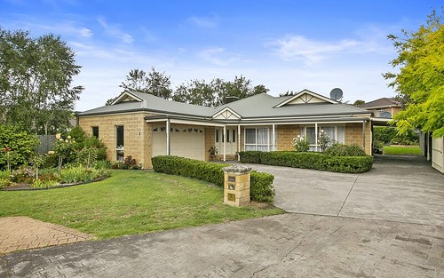 2 Luther Place, Frankston Vic 3199