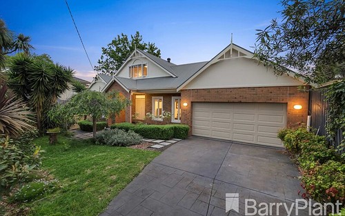 12 Russell Cr, Mount Waverley VIC 3149