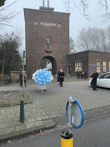 Helium Balloons Funeral R.K. Begraafplaats en Crematorium st. Laurentius Rotterdam