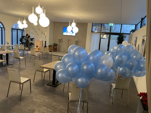 Heliumballonnen uitvaart R.K. Begraafplaats en Crematorium st. Laurentius Rotterdam