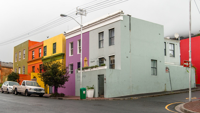 Rose Street, Cape Town II<br/>© <a href="https://flickr.com/people/12741965@N00" target="_blank" rel="nofollow">12741965@N00</a> (<a href="https://flickr.com/photo.gne?id=51822515350" target="_blank" rel="nofollow">Flickr</a>)
