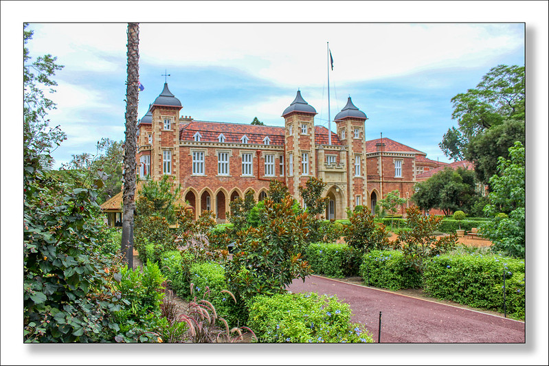 Government House, St. George's Terrace, Perth, Western Australia<br/>© <a href="https://flickr.com/people/127349327@N05" target="_blank" rel="nofollow">127349327@N05</a> (<a href="https://flickr.com/photo.gne?id=51826210674" target="_blank" rel="nofollow">Flickr</a>)