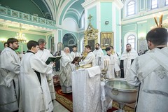 18 января 2022, В Крещенский сочельник митрополит Кирилл совершил Литургию и чин великого освящения воды в Андреевском соборе Ставрополя