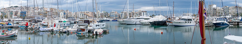 Piraeus Port of Athens<br/>© <a href="https://flickr.com/people/72227645@N02" target="_blank" rel="nofollow">72227645@N02</a> (<a href="https://flickr.com/photo.gne?id=51837164124" target="_blank" rel="nofollow">Flickr</a>)