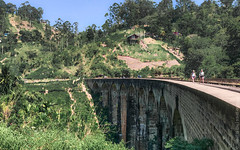 Nine-Arches-Bridge-Demodara-Sri-Lanka-5778