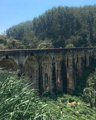 Nine-Arches-Bridge-Demodara-Sri-Lanka-5770