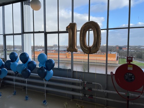 Foilballoon Number 10 Table Decoration 5 balloons IT Synergy of Nelle Fabriek Rotterdam