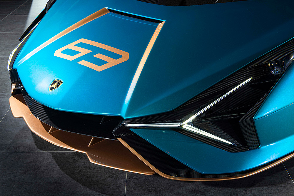 Lamborghini 220120-5