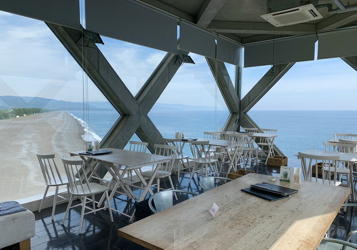 C4-絕景咖啡廳「Sea House」 是眺望琴之濱絕佳景致的視角之一