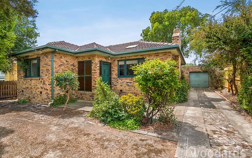 9 Parkmore Rd, Bentleigh East VIC 3165