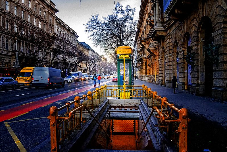budapest<br/>© <a href="https://flickr.com/people/40685767@N00" target="_blank" rel="nofollow">40685767@N00</a> (<a href="https://flickr.com/photo.gne?id=51884017195" target="_blank" rel="nofollow">Flickr</a>)