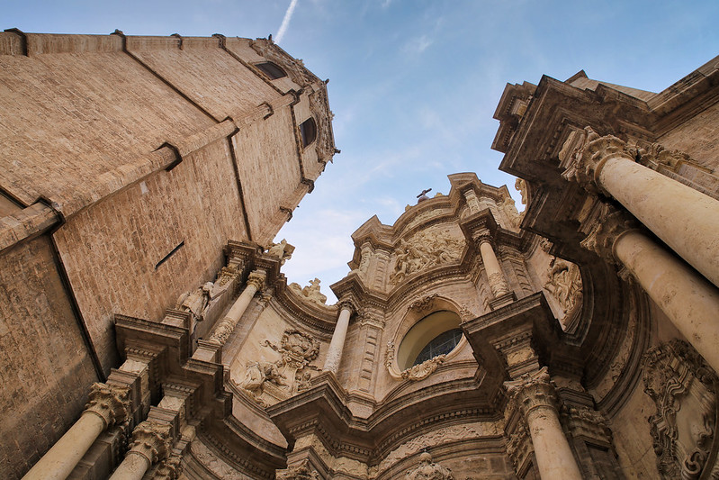 Baroque façade of Valencia Cathedral<br/>© <a href="https://flickr.com/people/81035653@N00" target="_blank" rel="nofollow">81035653@N00</a> (<a href="https://flickr.com/photo.gne?id=51891196265" target="_blank" rel="nofollow">Flickr</a>)
