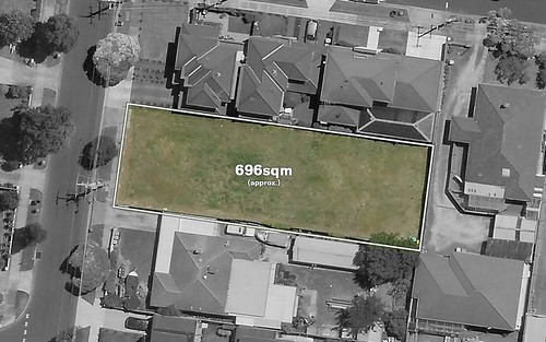 96 Bowes Av, Airport West VIC 3042