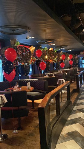 Table Decoration 3 balloons Ground Decoration Valentine's Day The Oyster Club Rotterdam