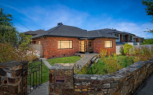 10 Clyde St, Box Hill North VIC 3129