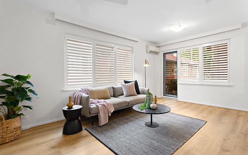 12A/10 Dickens St, Elwood VIC 3184