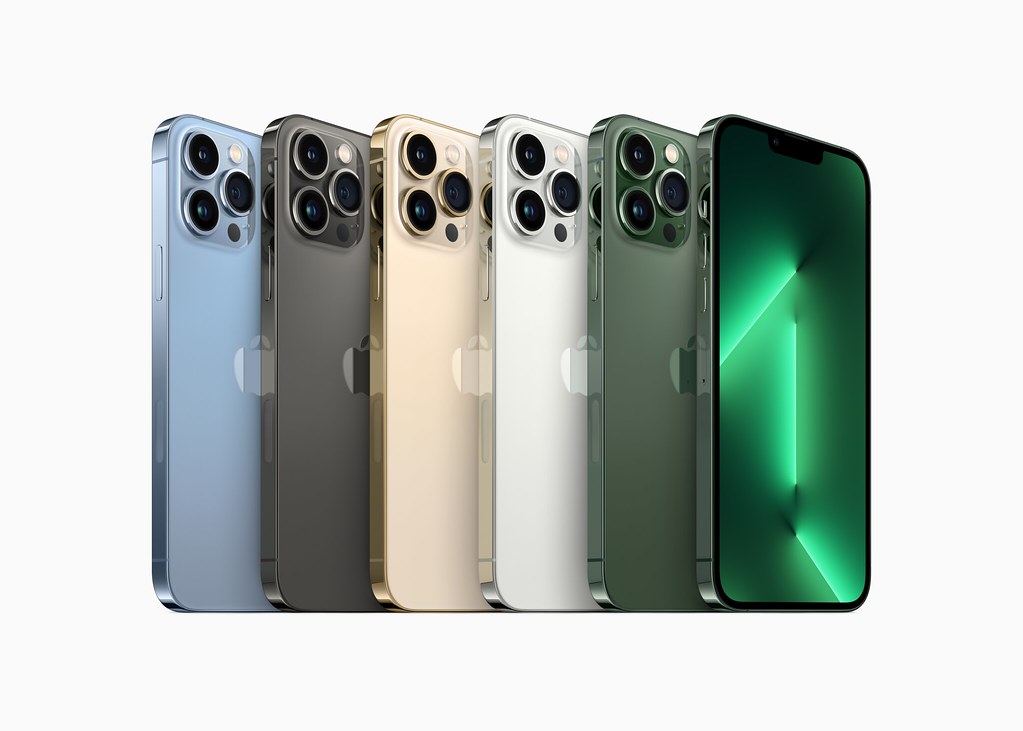 Apple-iPhone13-Pro-color-lineup-220308_screen