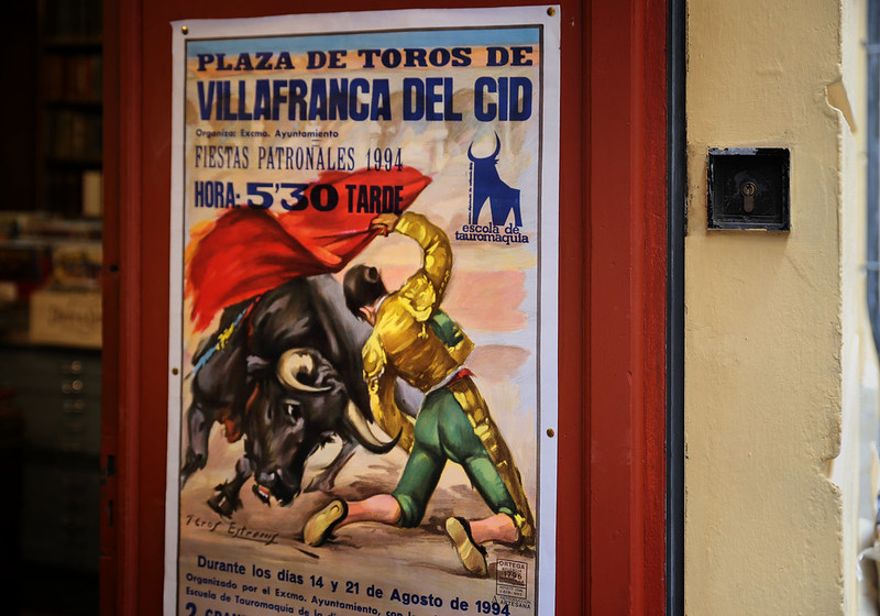 Bullfight tradition in Valencia<br/>© <a href="https://flickr.com/people/81035653@N00" target="_blank" rel="nofollow">81035653@N00</a> (<a href="https://flickr.com/photo.gne?id=51927500702" target="_blank" rel="nofollow">Flickr</a>)