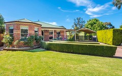 1 Pine Close, Woodend VIC
