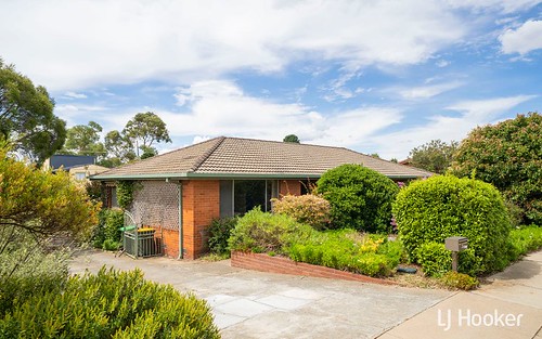 34 Belconnen Wy, Page ACT 2614