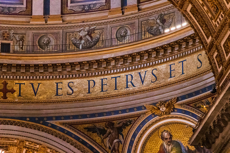 Saint Peter Dome Detail<br/>© <a href="https://flickr.com/people/140977171@N08" target="_blank" rel="nofollow">140977171@N08</a> (<a href="https://flickr.com/photo.gne?id=51939225060" target="_blank" rel="nofollow">Flickr</a>)