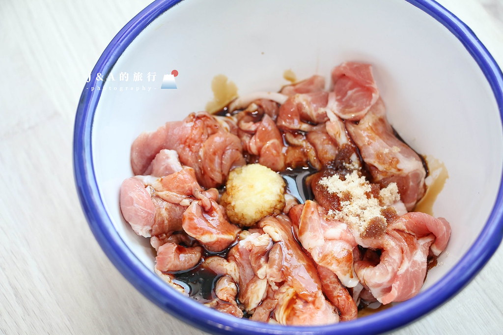 【食譜】韓式泡菜燒肉。三個步驟完成超下飯的泡菜燒肉 @J&amp;A的旅行