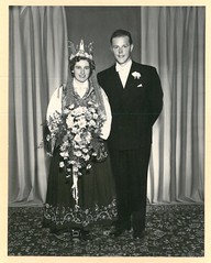 Bunadsaum - brudeparet Målfrid og Helge 1953