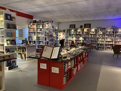 Primstaven – bokhandel, antikvariat & livescene