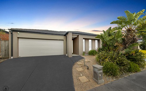 18 Tropic Cct, Point Cook VIC 3030