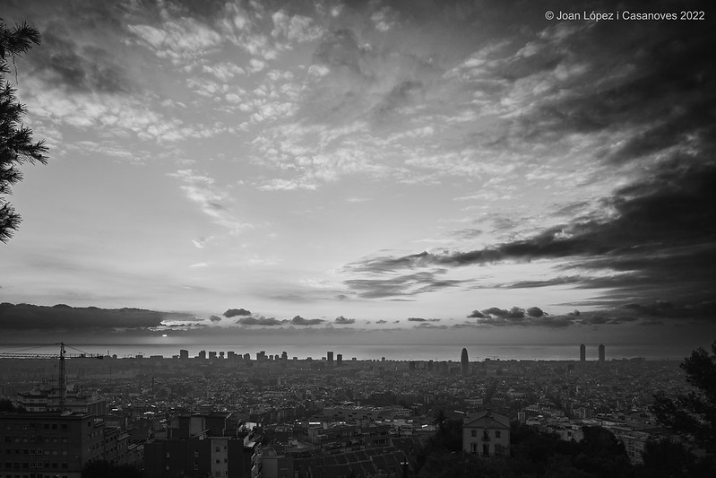 Sunrise in black and white<br/>© <a href="https://flickr.com/people/184681524@N08" target="_blank" rel="nofollow">184681524@N08</a> (<a href="https://flickr.com/photo.gne?id=51957741651" target="_blank" rel="nofollow">Flickr</a>)