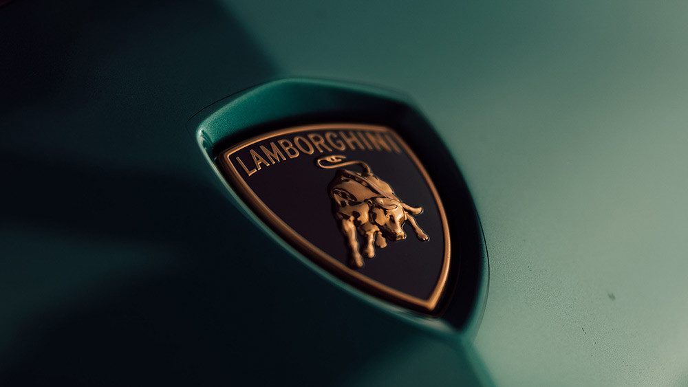 Lamborghini 220325-3