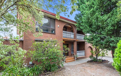 4 Templewood Cr, Avondale Heights VIC 3034