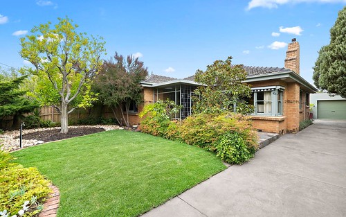 70 Castlewood St, Bentleigh East VIC 3165