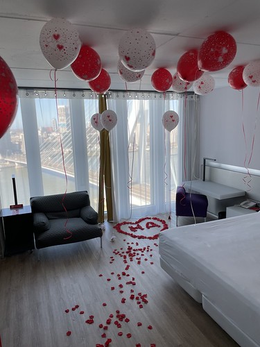 Helium Balloons Marriage Proposal Premium Room with Skyline View NHOW Hotel Rotterdam