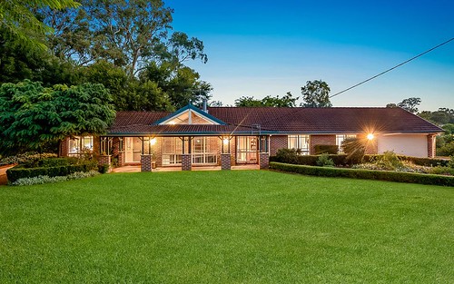 10 Willoughby Circuit, Grasmere NSW