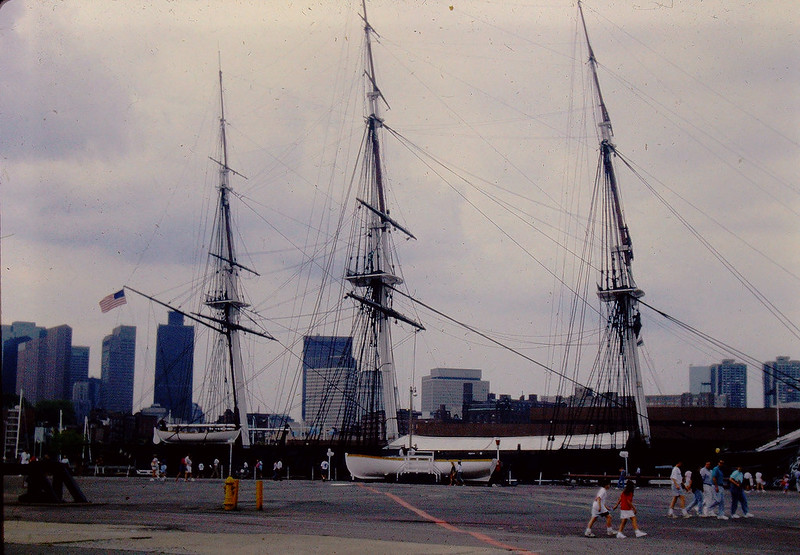 USS Constitution<br/>© <a href="https://flickr.com/people/60703488@N00" target="_blank" rel="nofollow">60703488@N00</a> (<a href="https://flickr.com/photo.gne?id=51990025255" target="_blank" rel="nofollow">Flickr</a>)