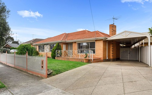 4 Parkview Street, Airport West VIC