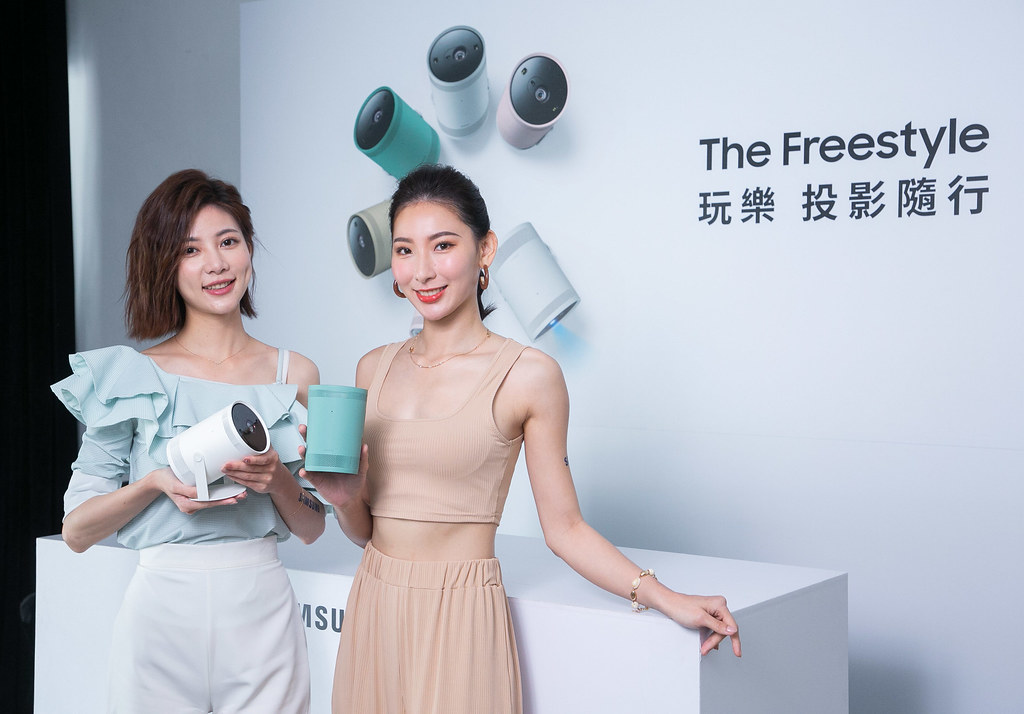 【新聞照片2】The Freestyle微型智慧投影機為行動娛樂的最佳夥伴