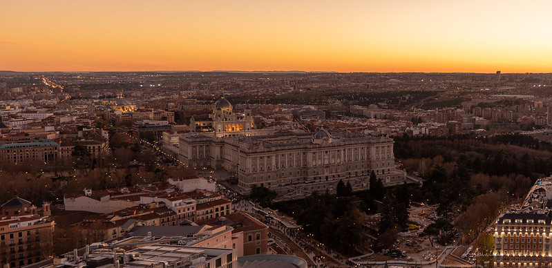 The Royal Palace (Madrid. Spain)<br/>© <a href="https://flickr.com/people/163158844@N05" target="_blank" rel="nofollow">163158844@N05</a> (<a href="https://flickr.com/photo.gne?id=52017871275" target="_blank" rel="nofollow">Flickr</a>)